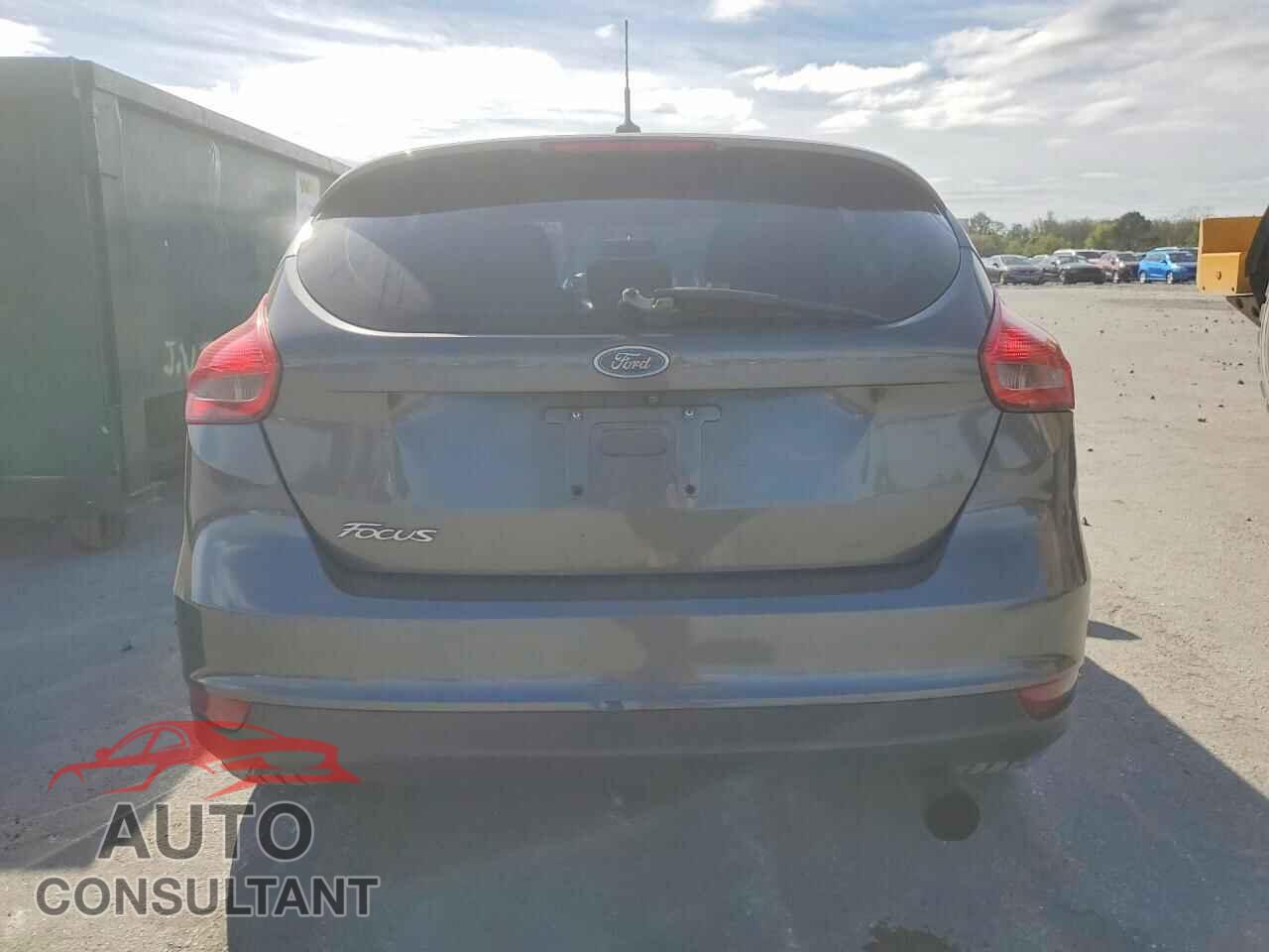FORD FOCUS 2017 - 1FADP3K26HL337012