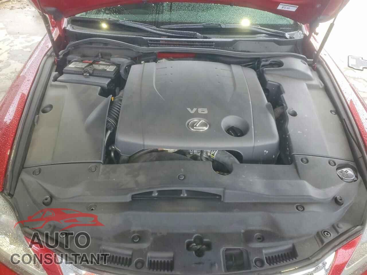 LEXUS IS 2014 - JTHFF2C26E2530114