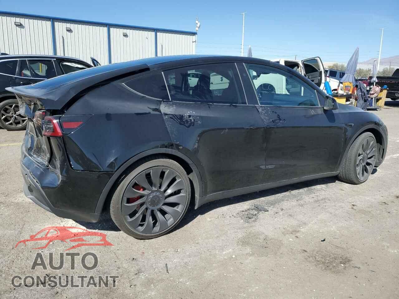 TESLA MODEL Y 2023 - 7SAYGDEF7PF924355