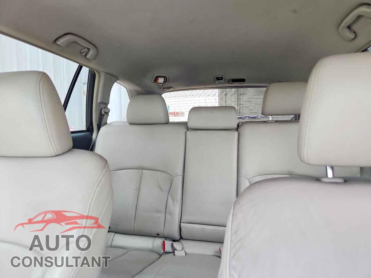 SUBARU OUTBACK 2013 - 4S4BRDJC9D2210892