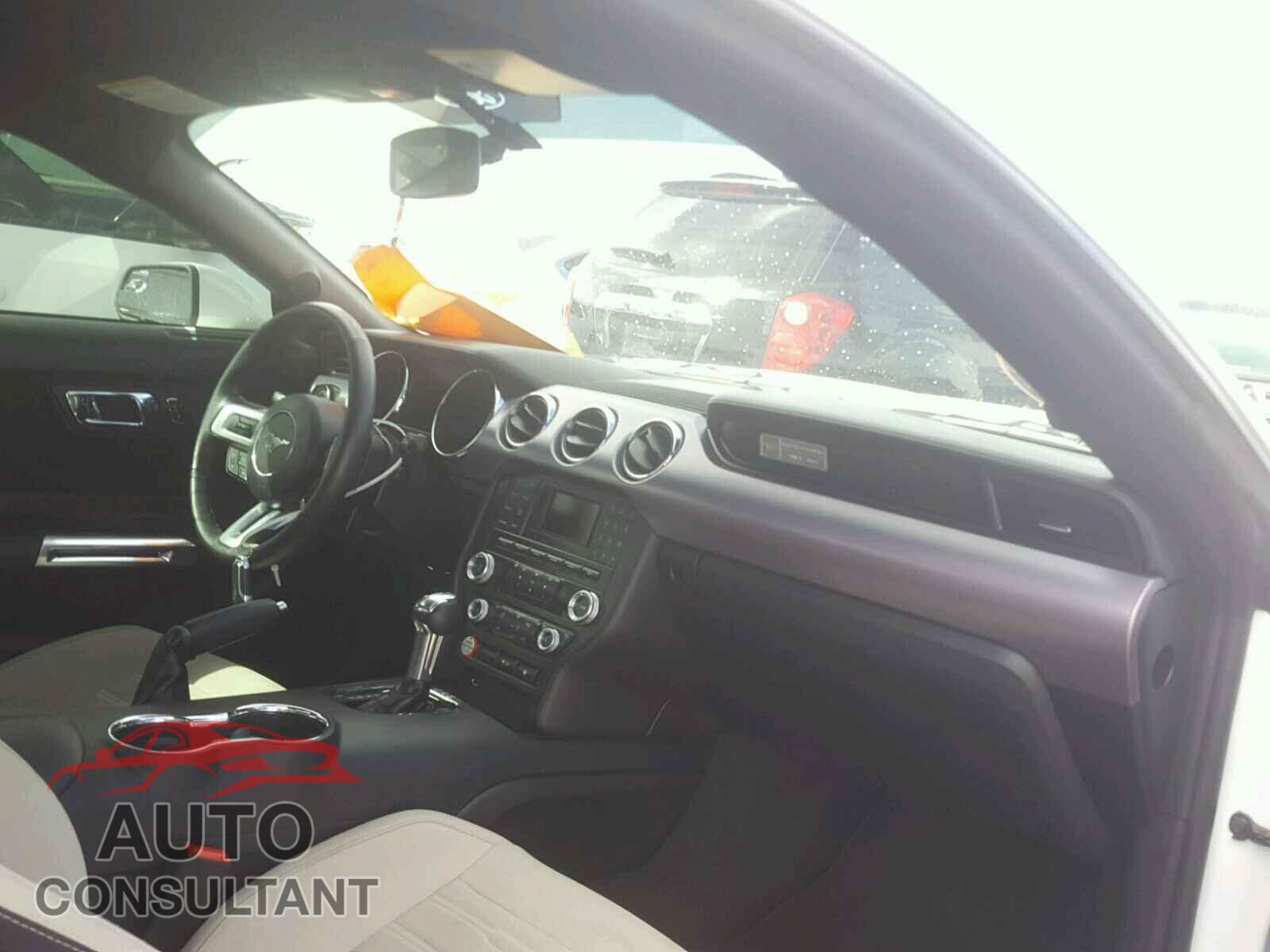 FORD MUSTANG 2015 - 1FA6P8TH0F5403449