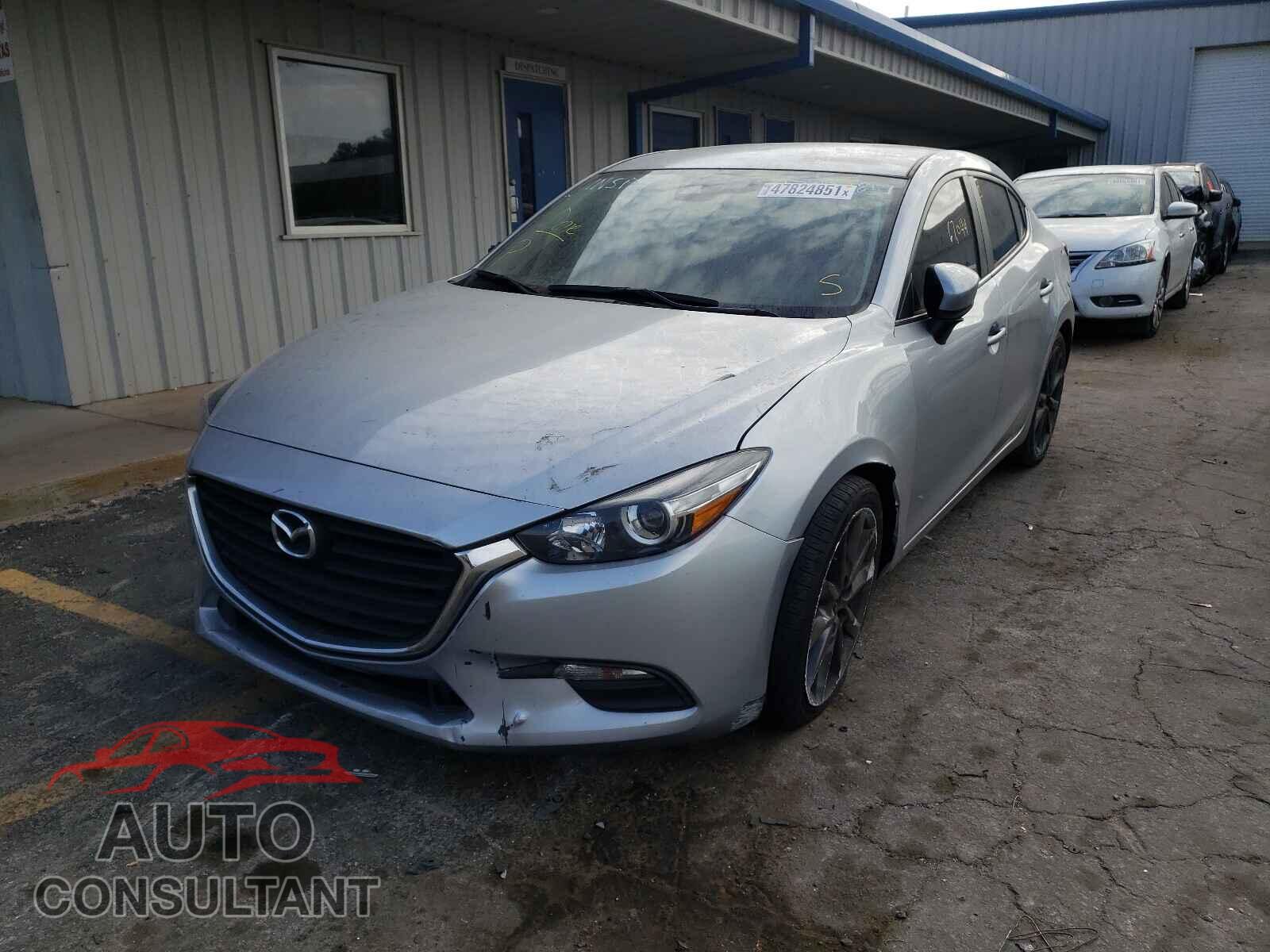 MAZDA 3 2018 - 3MZBN1V32JM206967