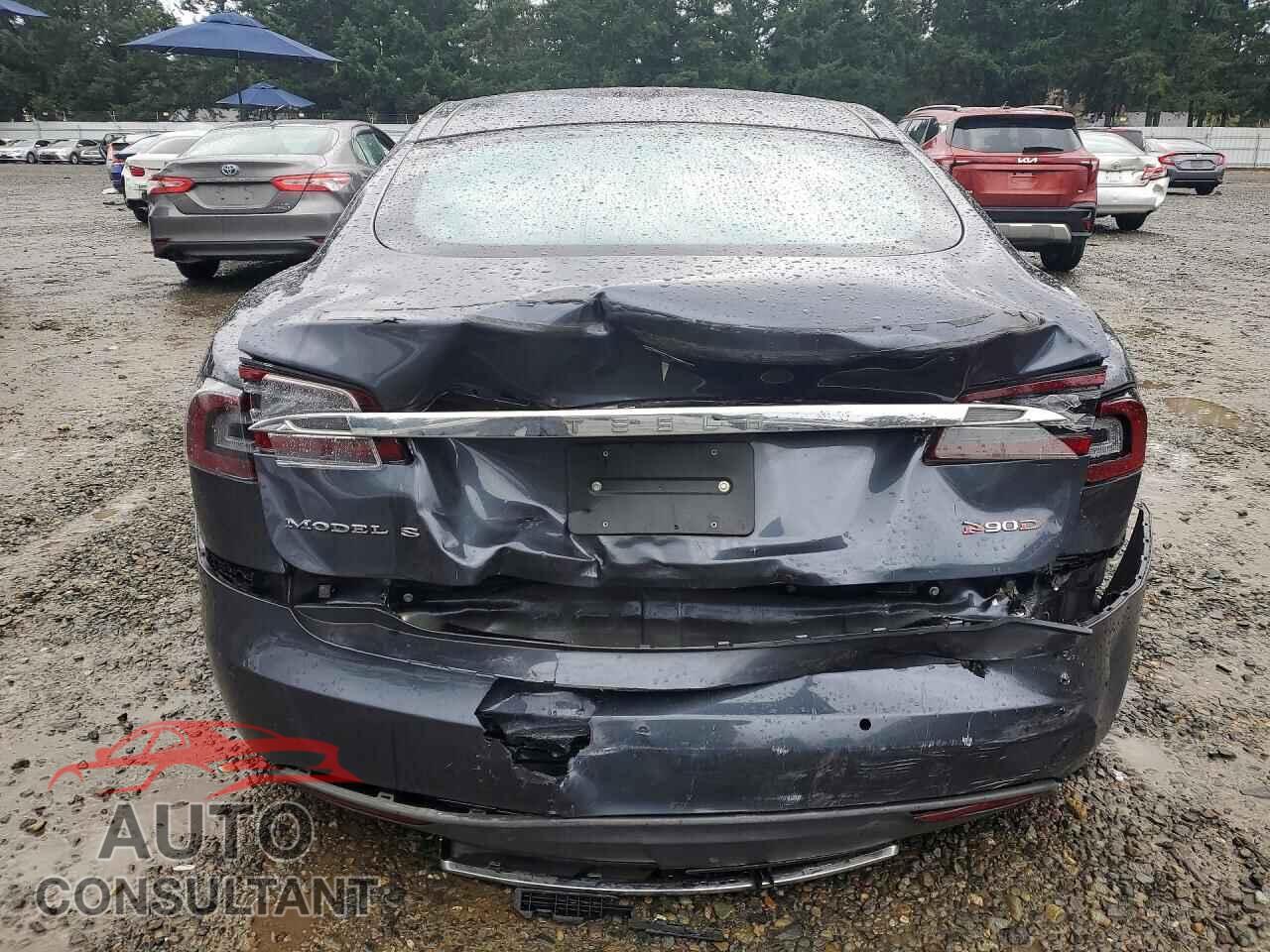 TESLA MODEL S 2015 - 5YJSA1E40FF104831