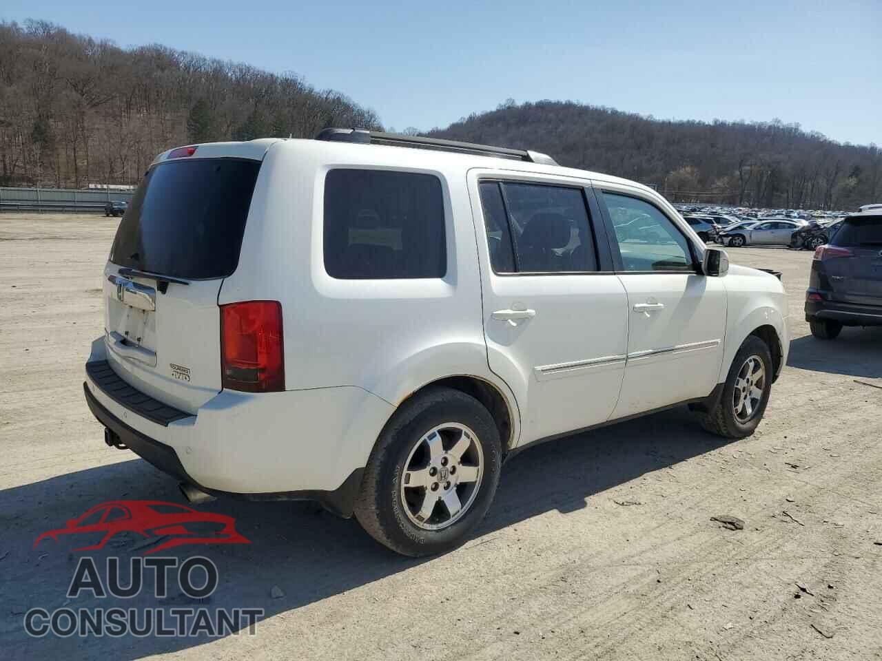 HONDA PILOT 2011 - 5FNYF4H9XBB099992