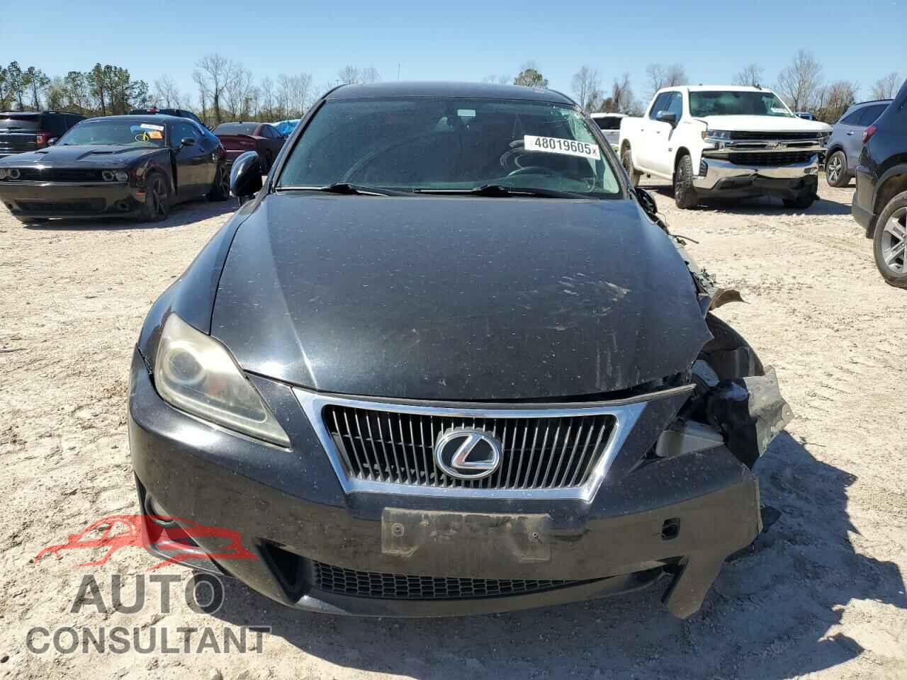 LEXUS IS 2011 - JTHBF5C21B2101913