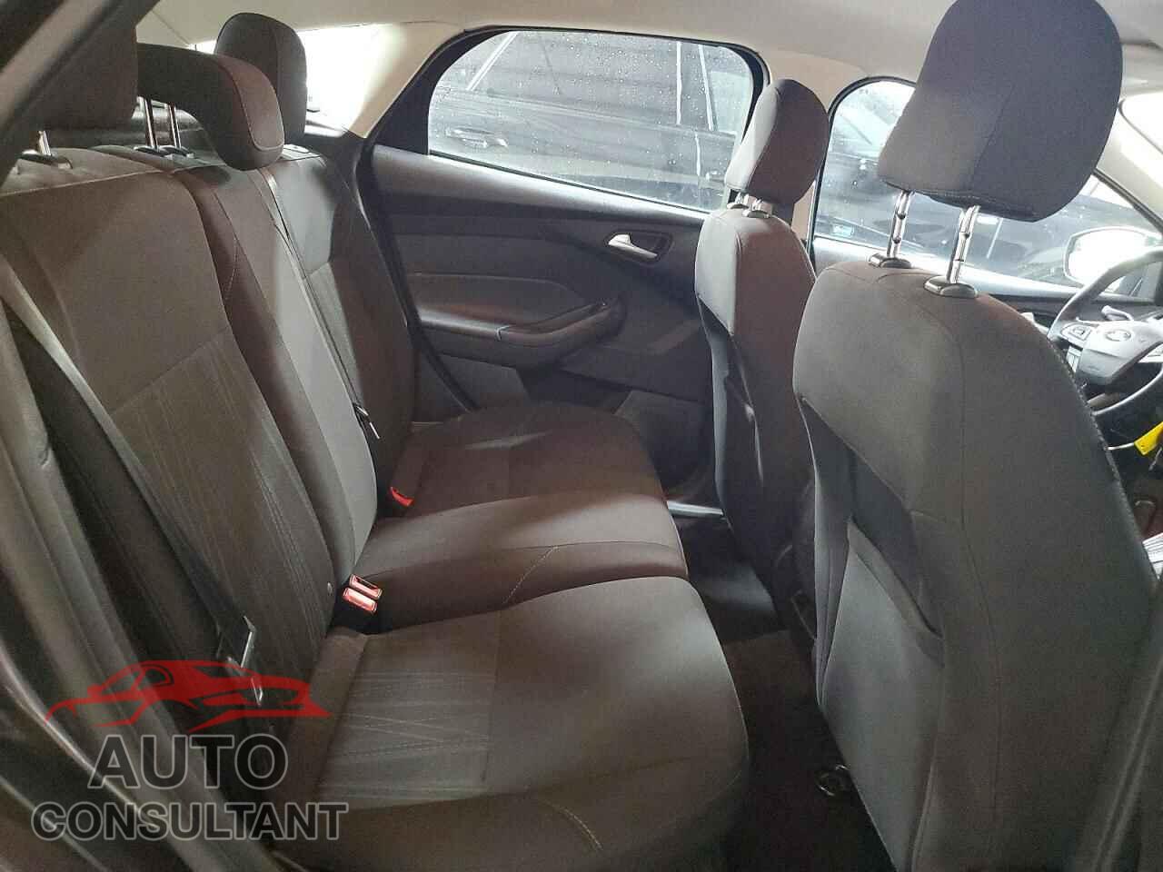 FORD FOCUS 2016 - 1FADP3K23GL246987