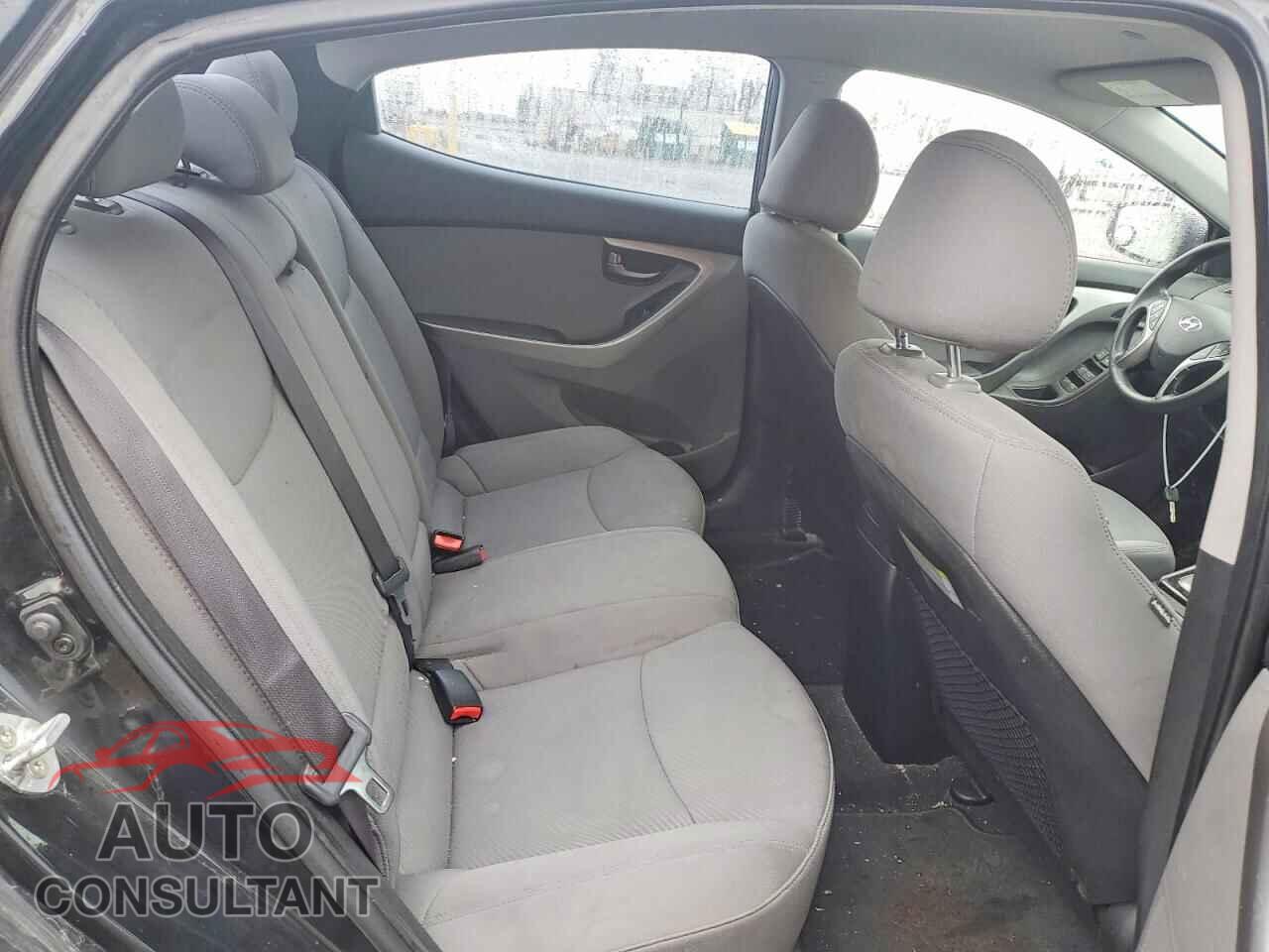 HYUNDAI ELANTRA 2013 - 5NPDH4AE7DH381642
