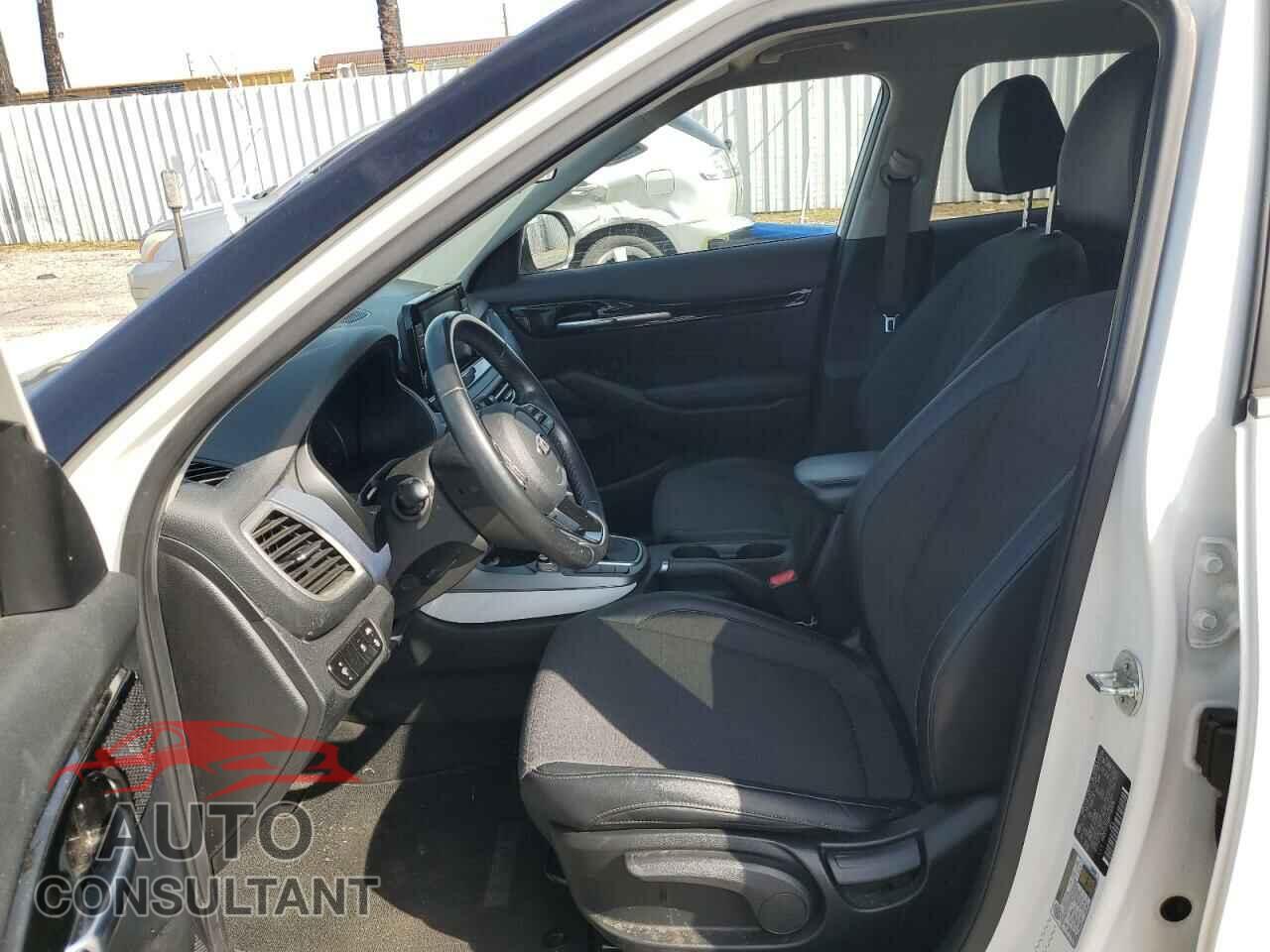 KIA SELTOS 2021 - KNDEU2AA6M7130696