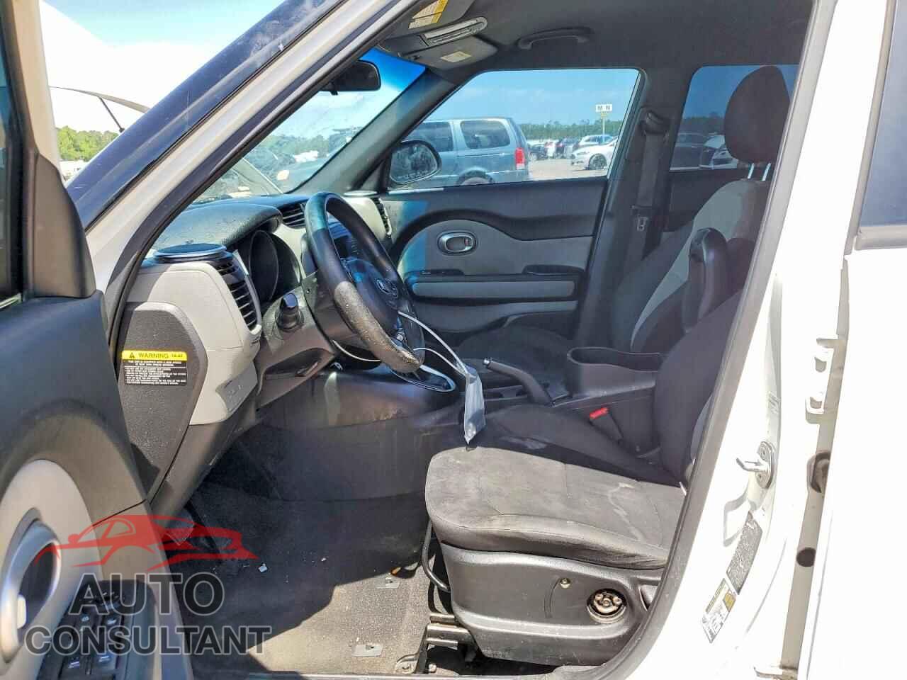 KIA SOUL 2014 - KNDJN2A23E7015351