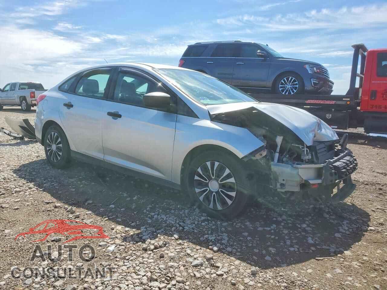 FORD FOCUS 2018 - 1FADP3E26JL303041