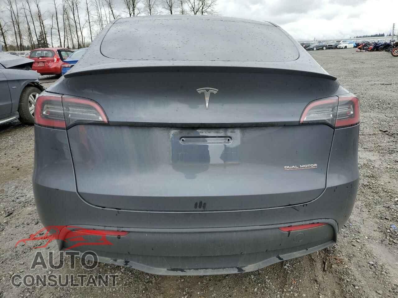 TESLA MODEL Y 2023 - 7SAYGDEFXPF666283
