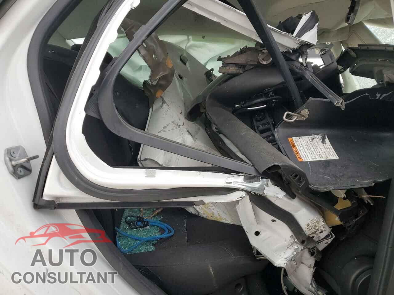 FORD FOCUS 2015 - 1FADP3K21FL270171
