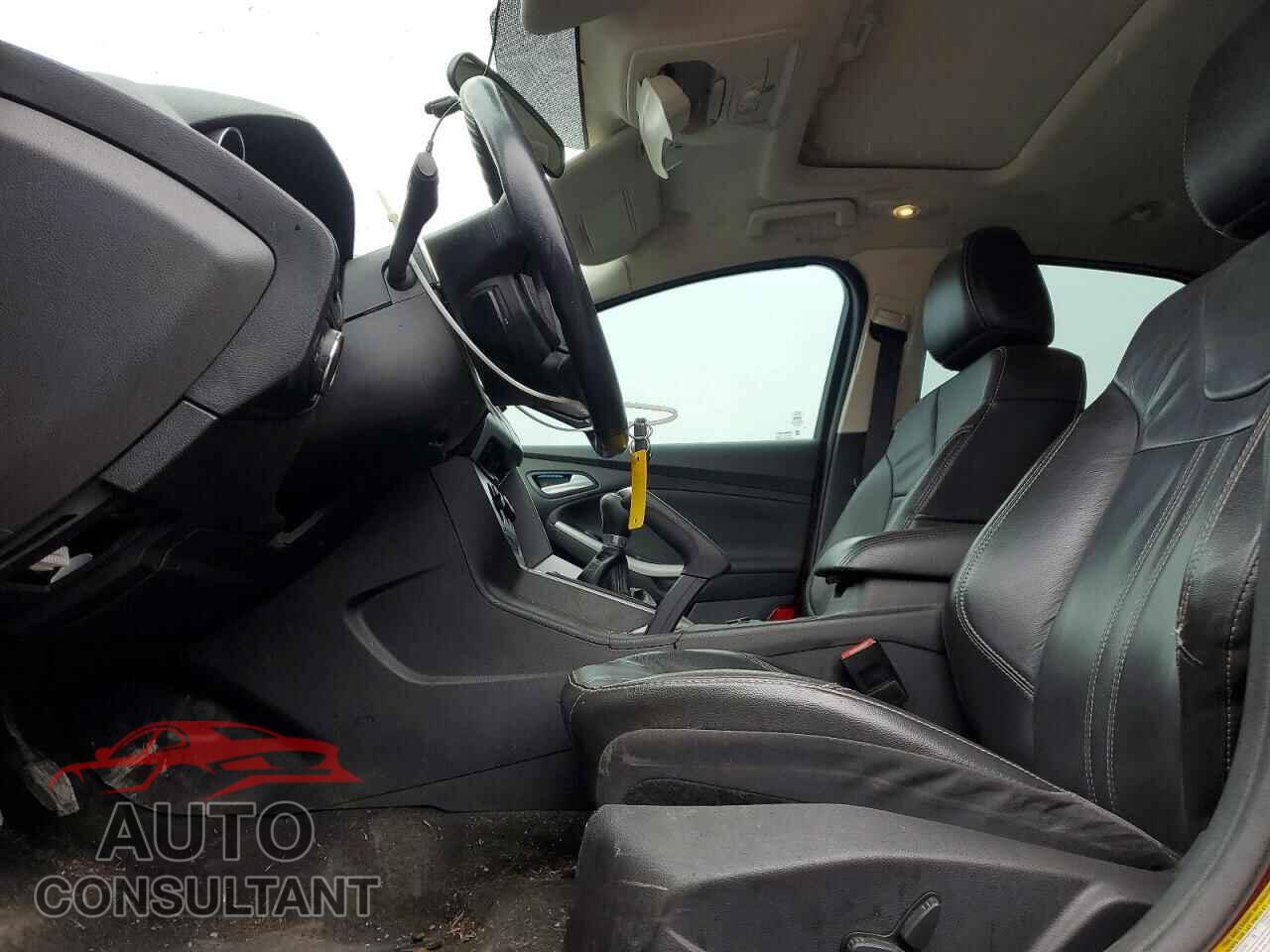 FORD FOCUS 2014 - 1FADP3K26EL408592