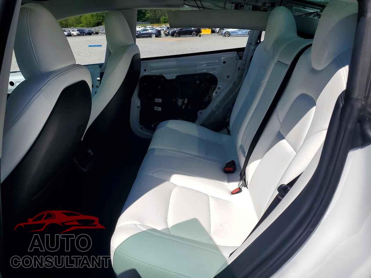 TESLA MODEL 3 2023 - 5YJ3E1EA2PF696748