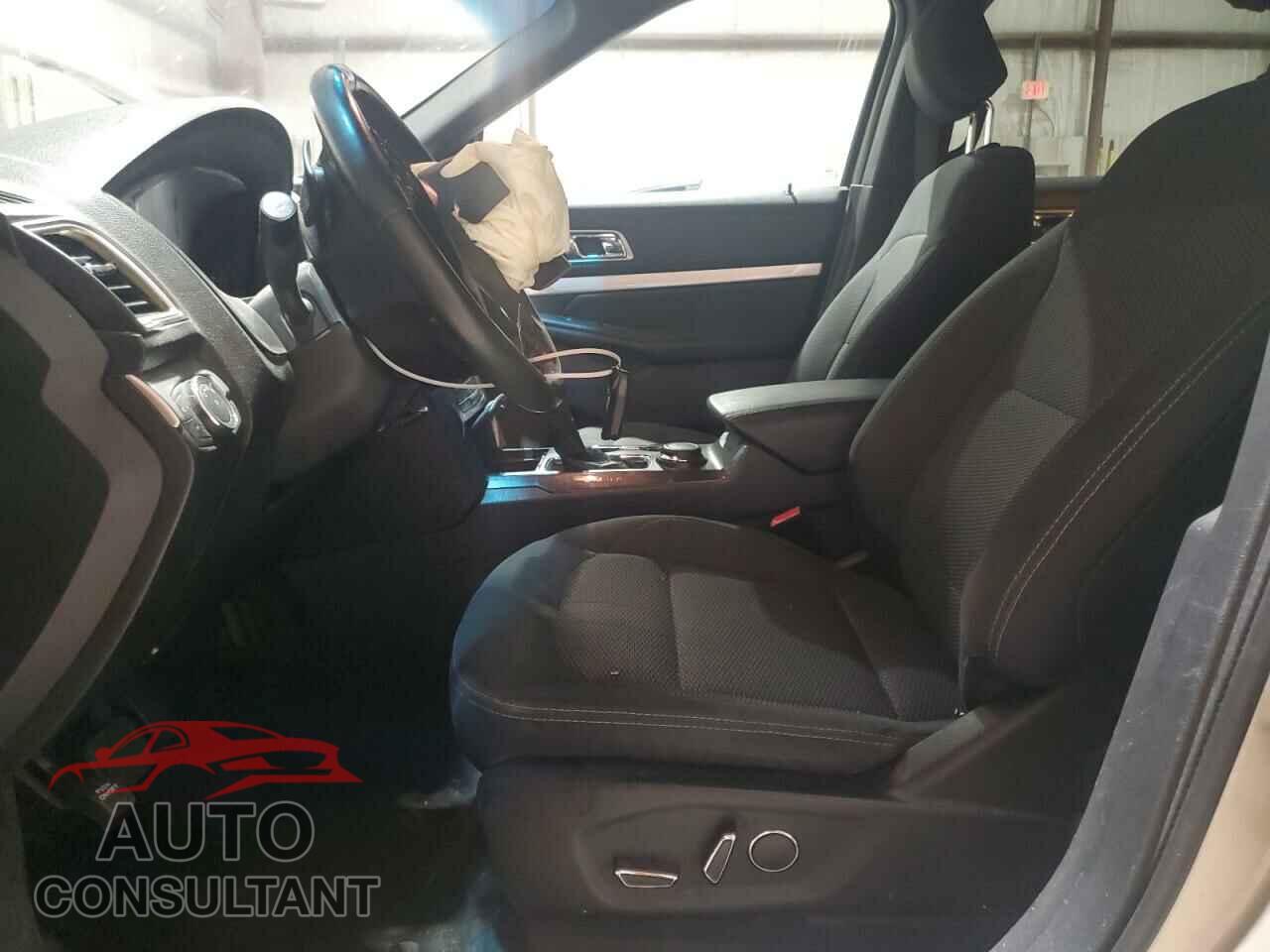 FORD EXPLORER 2017 - 1FM5K8D81HGD64733