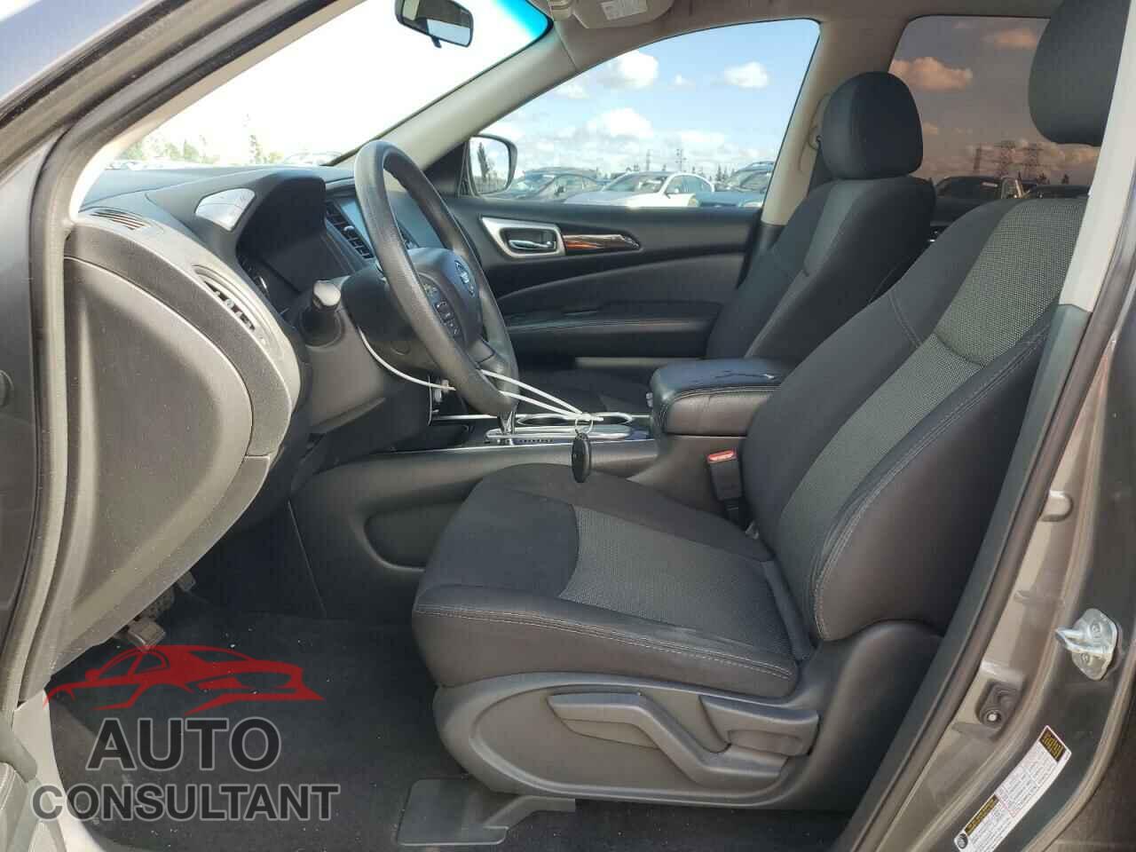 NISSAN PATHFINDER 2018 - 5N1DR2MN4JC653483