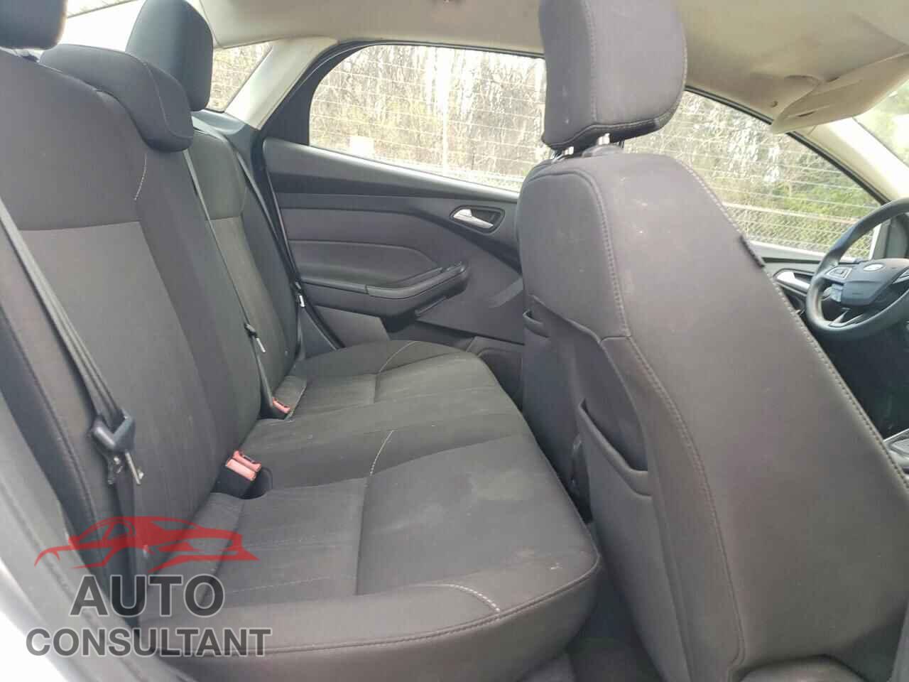 FORD FOCUS 2016 - 1FADP3F24GL274596