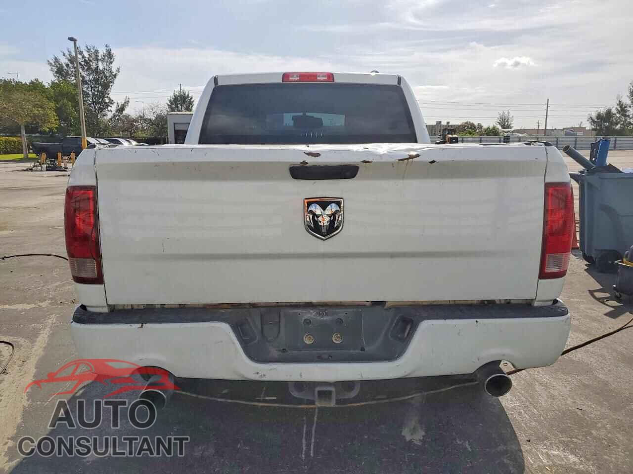DODGE RAM 1500 2012 - 1C6RD6KT2CS156885