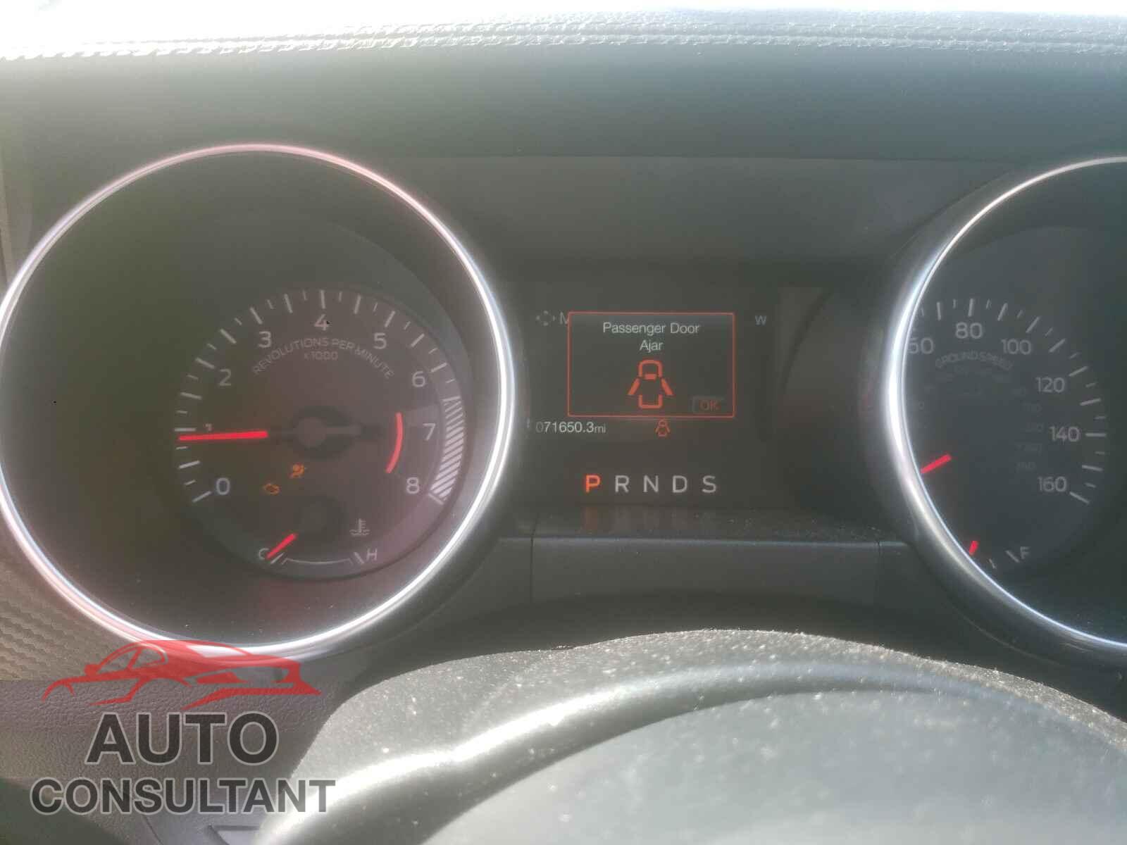 FORD MUSTANG 2018 - 1FA6P8TH7J5106798