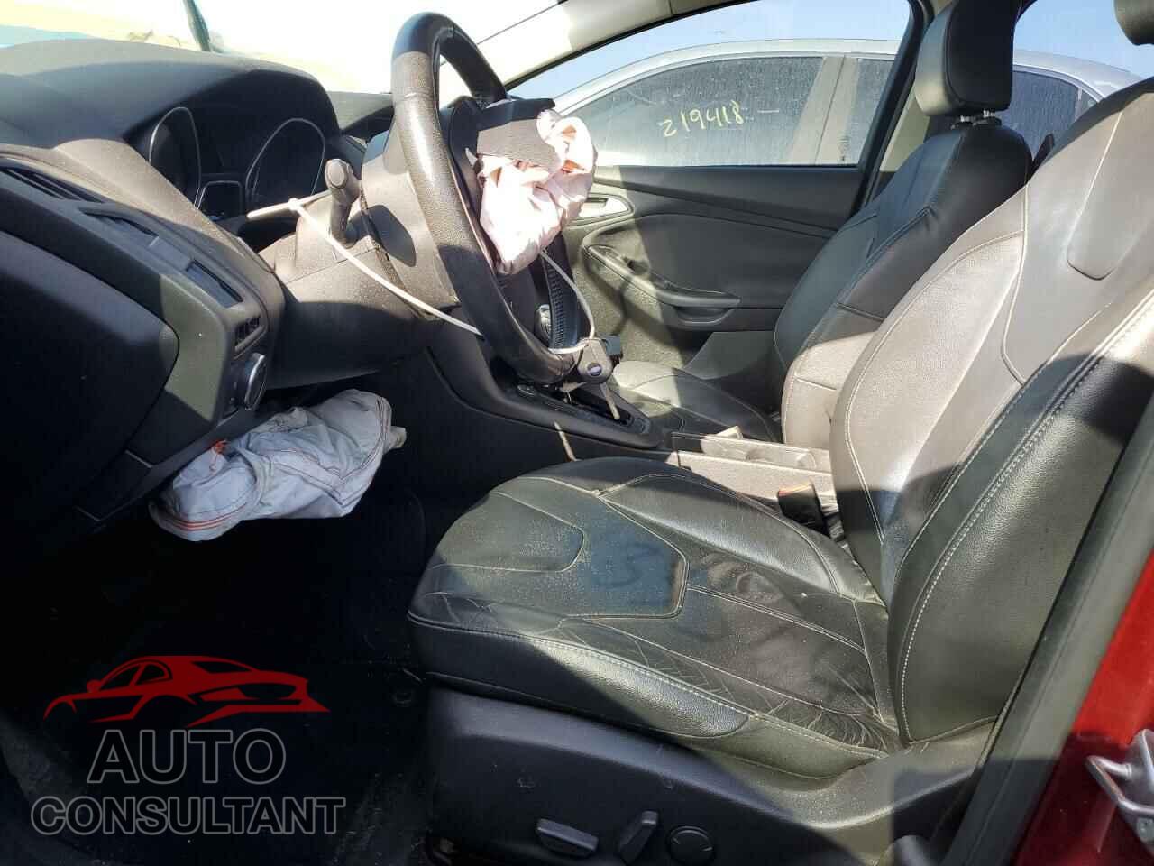 FORD FOCUS 2015 - 1FADP3F27FL279841