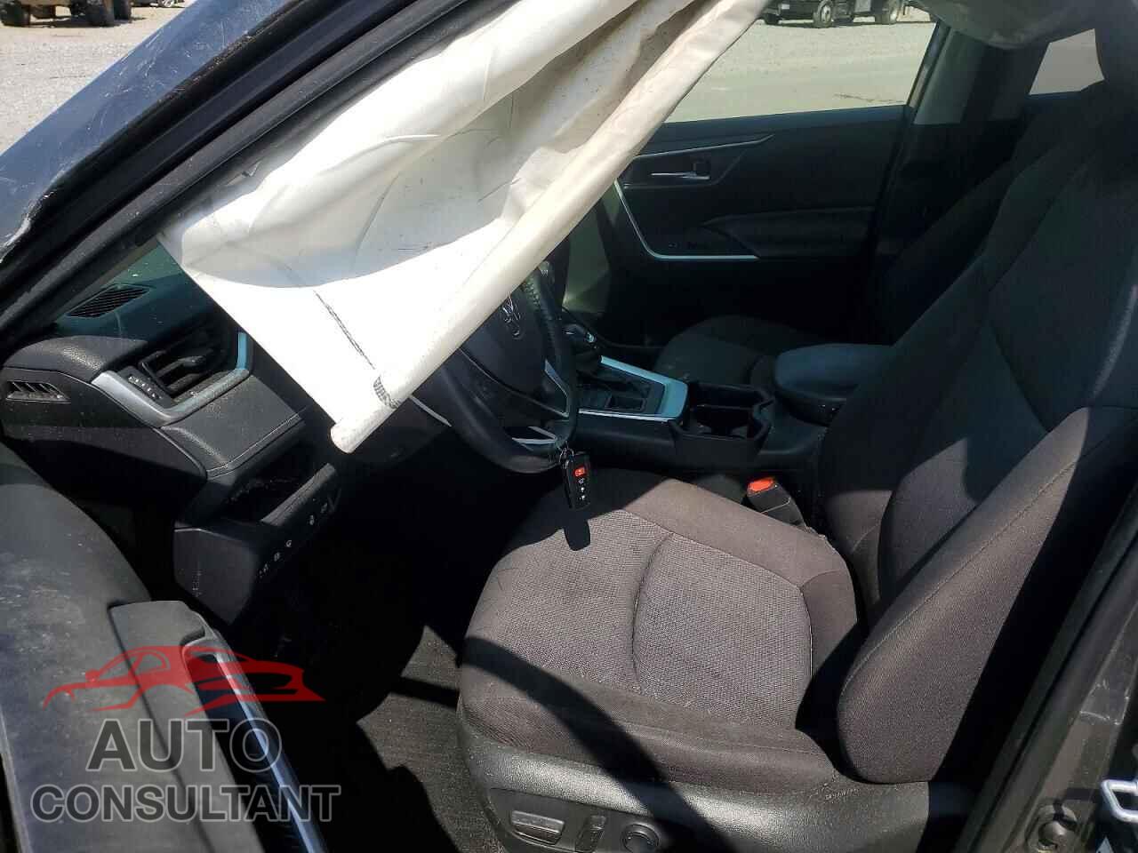 TOYOTA RAV4 2021 - JTMP1RFV3MD076698
