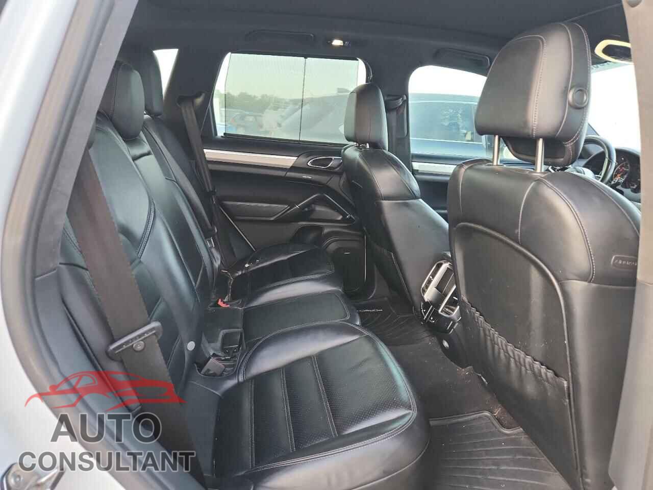 PORSCHE CAYENNE 2015 - WP1AC2A26FLA80496