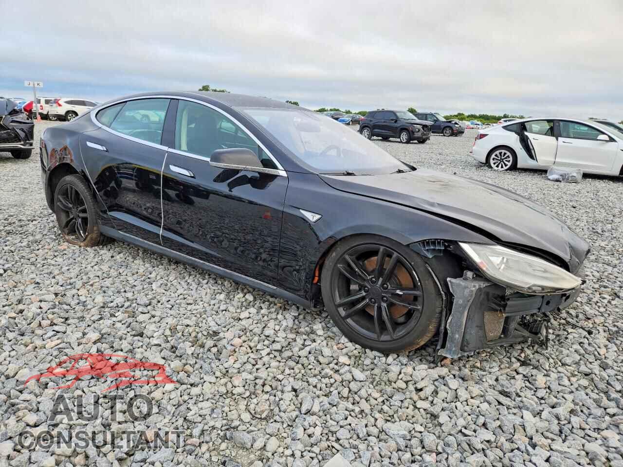 TESLA MODEL S 2015 - 5YJSA1E12FF115822
