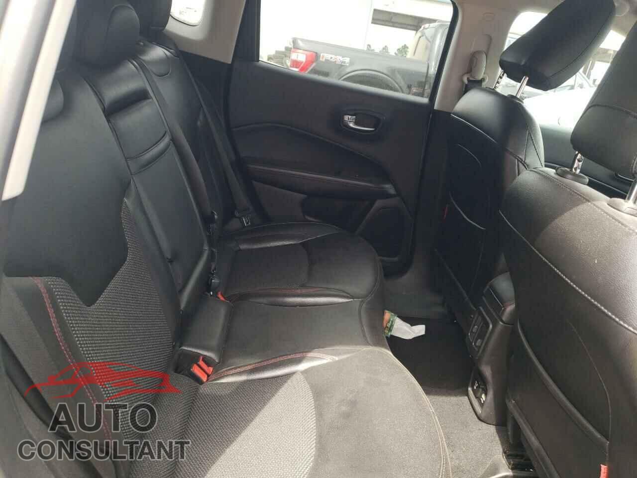 JEEP COMPASS 2020 - 3C4NJDDB4LT151470