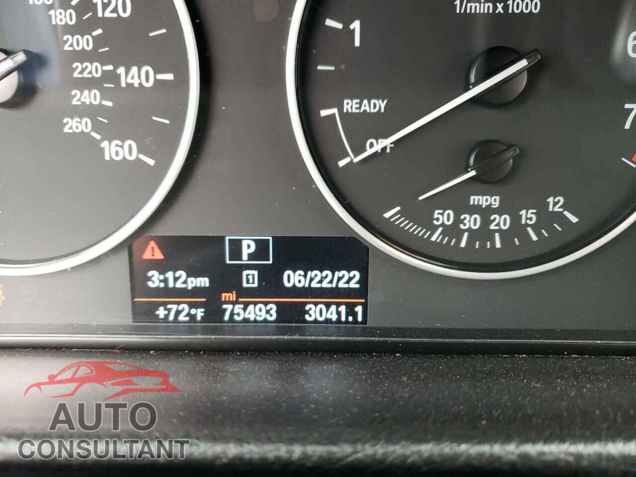 BMW 3 SERIES 2016 - WBA8E5G55GNU21029