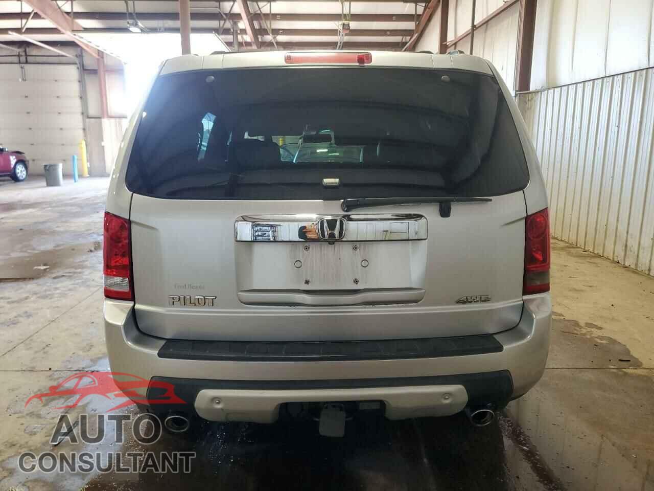 HONDA PILOT 2011 - 5FNYF4H51BB017919