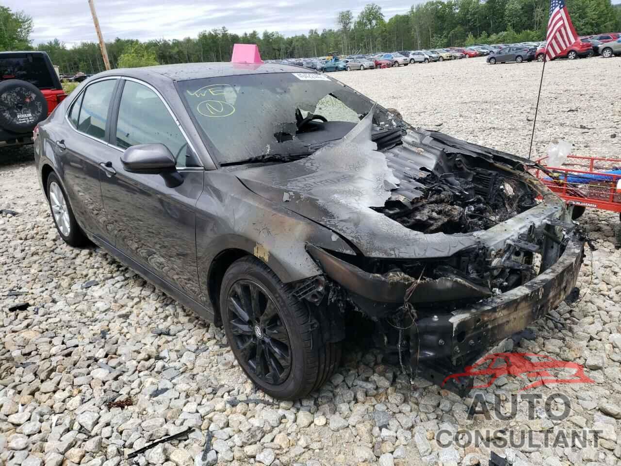 TOYOTA CAMRY 2018 - 4T1B11HK0JU503907