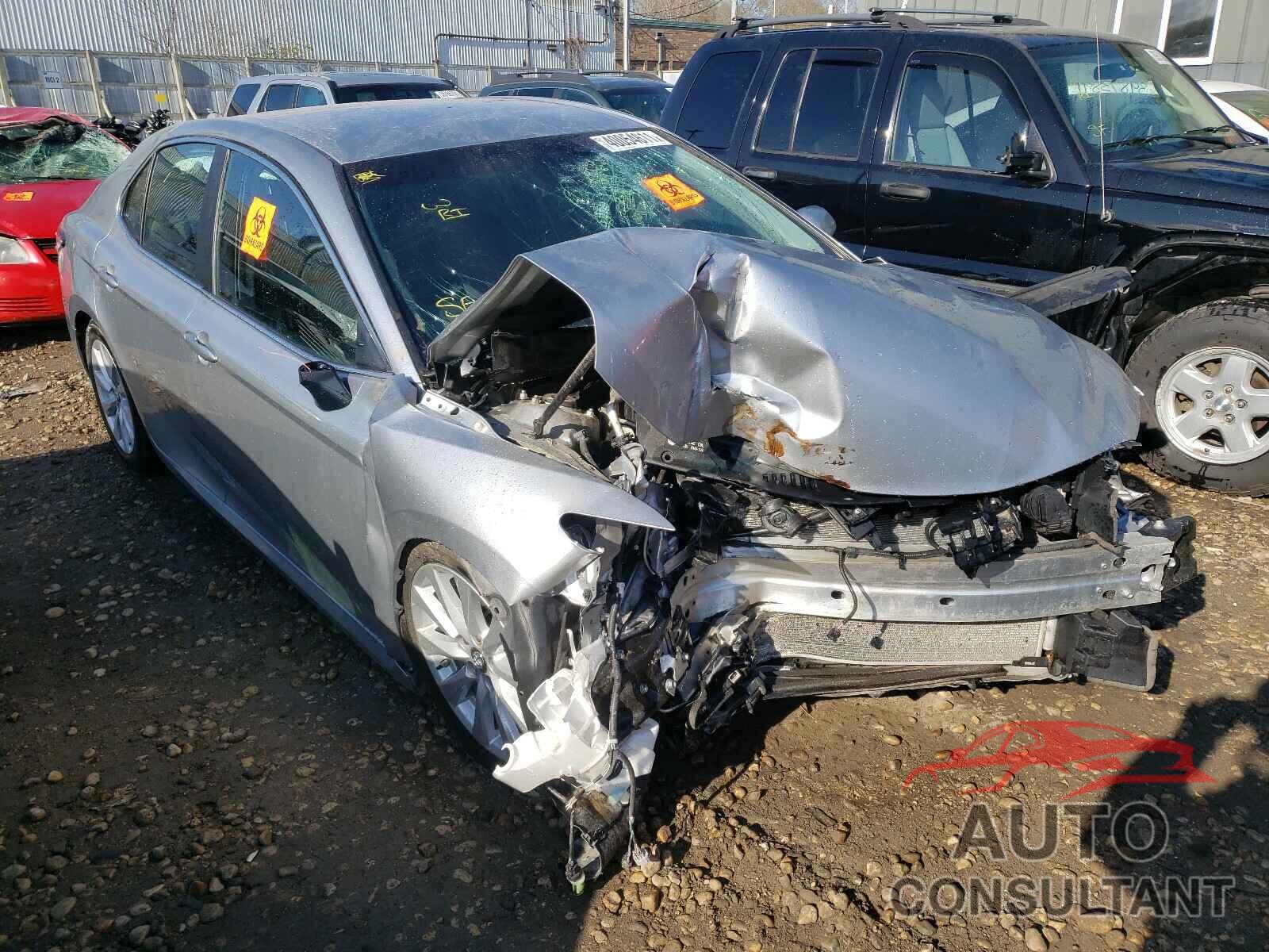 TOYOTA CAMRY 2018 - 4T1B11HK1JU567678
