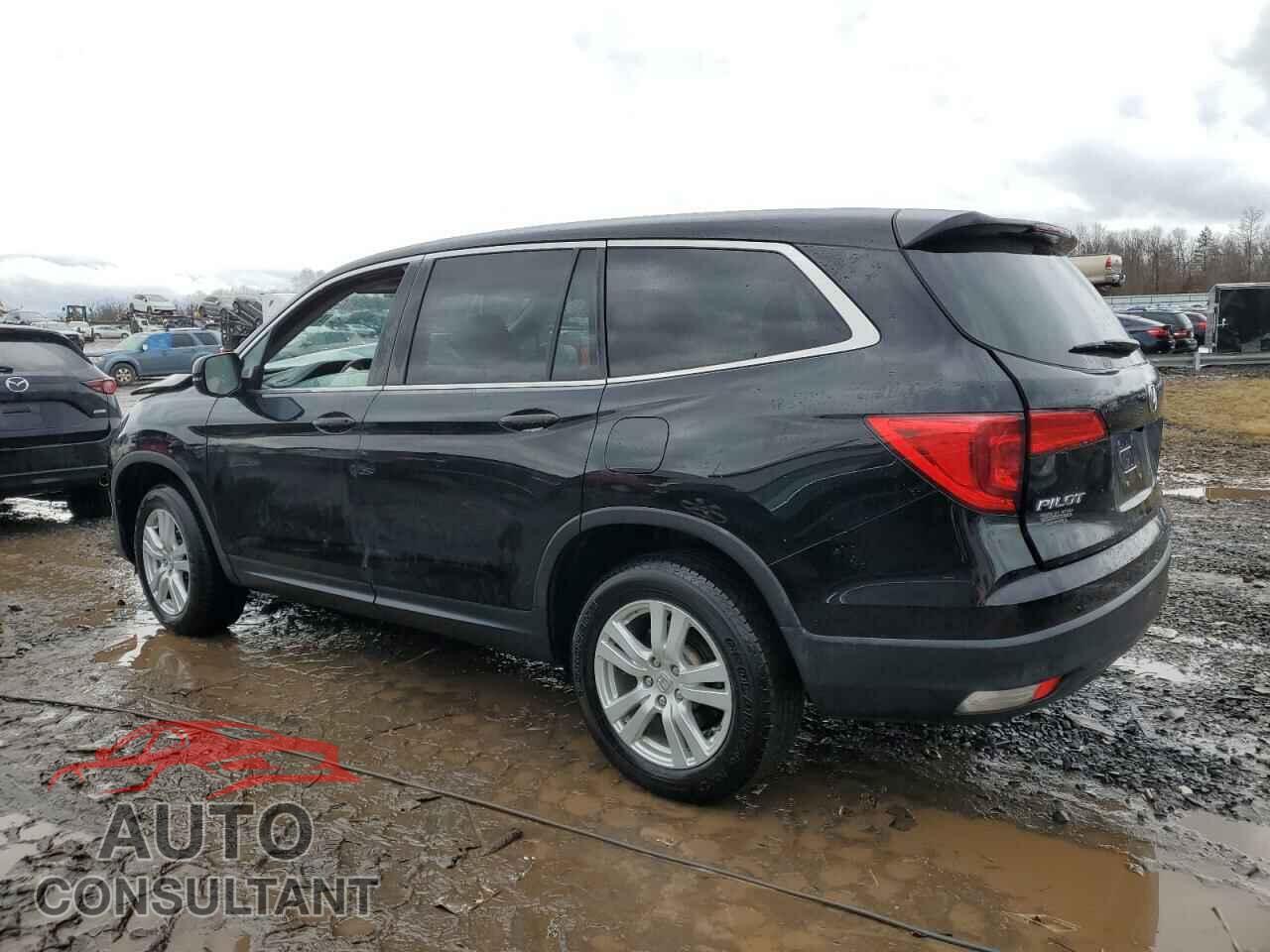 HONDA PILOT 2017 - 5FNYF6H19HB101956