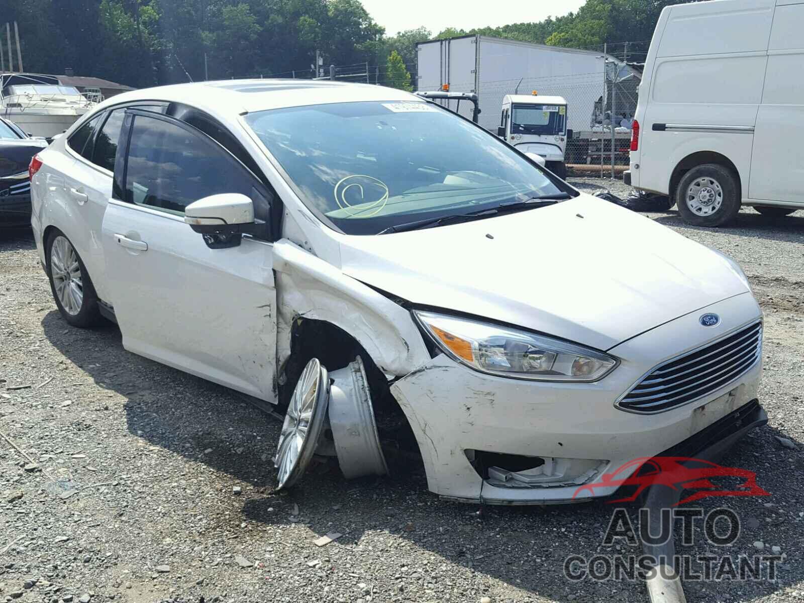 FORD FOCUS 2015 - 1FADP3J21FL247345