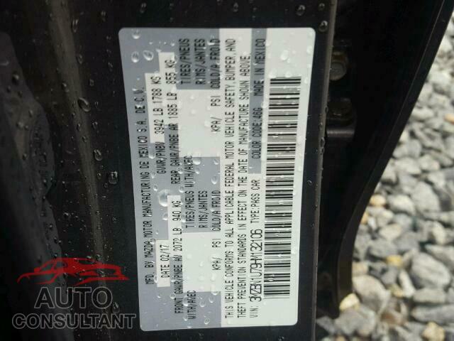 MAZDA 3 2017 - 3MZBN1U79HM132106