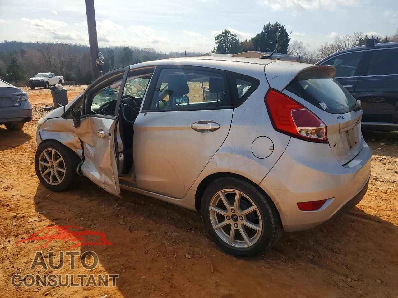 FORD FIESTA 2017 - 3FADP4EJ5HM121434