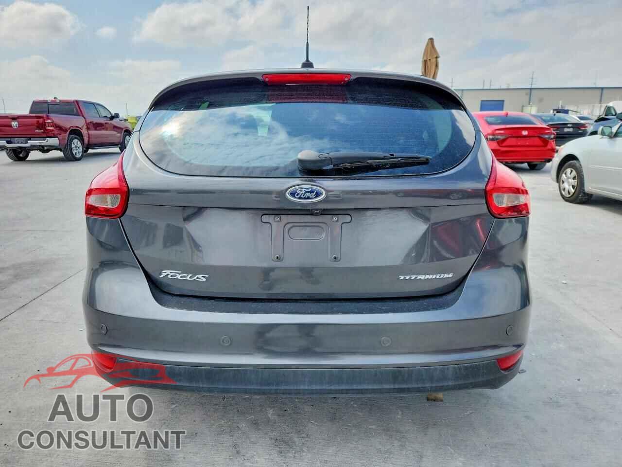 FORD FOCUS 2018 - 1FADP3N2XJL244253