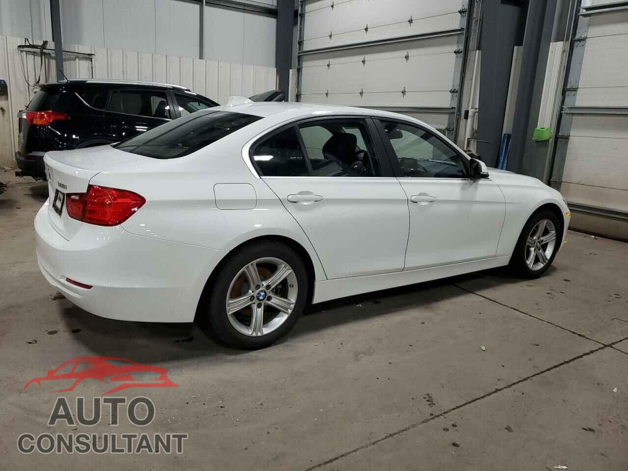 BMW 3 SERIES 2015 - WBA3B3G52FNR86778