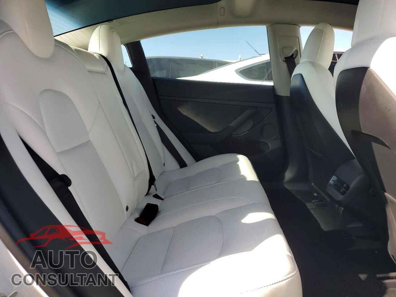 TESLA MODEL 3 2022 - 5YJ3E1EA4NF347197