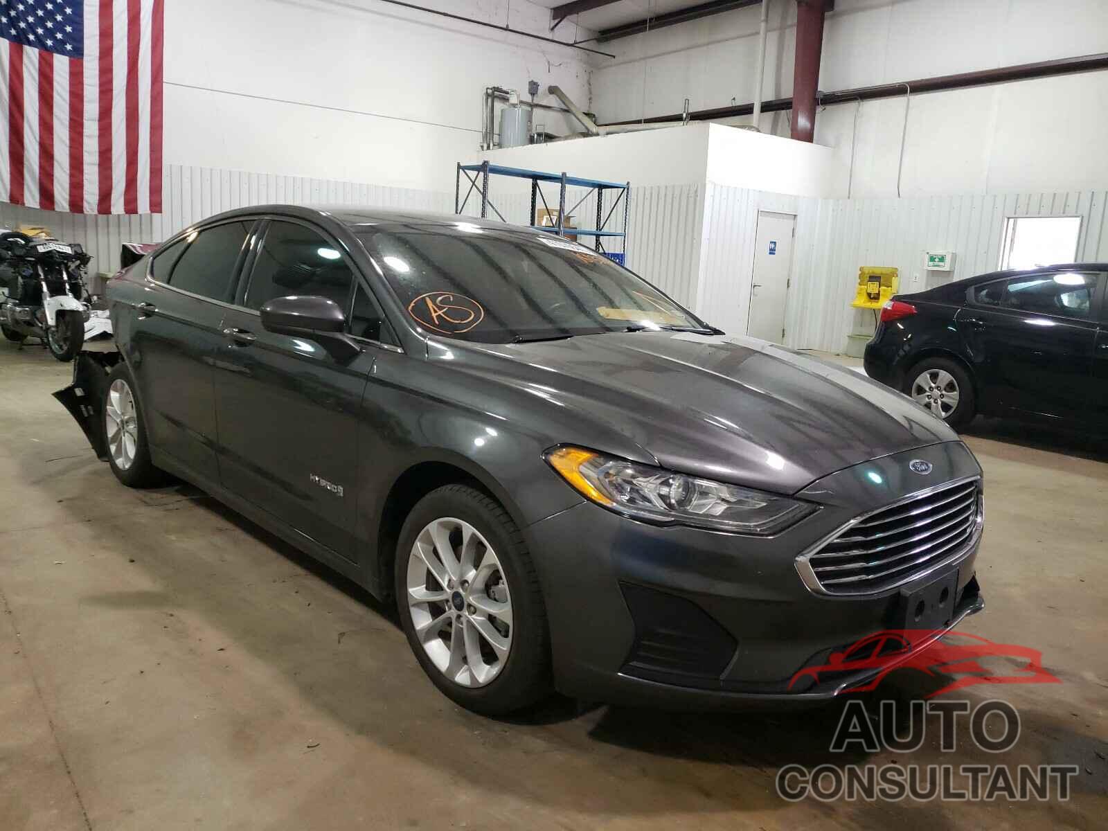 FORD FUSION 2019 - 3FA6P0LU4KR181326
