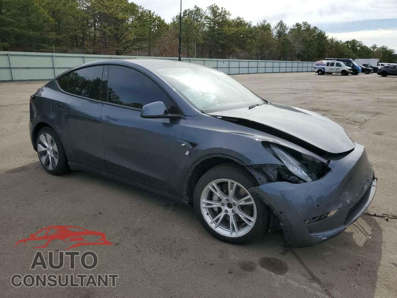 TESLA MODEL Y 2021 - 5YJYGAEE3MF113148
