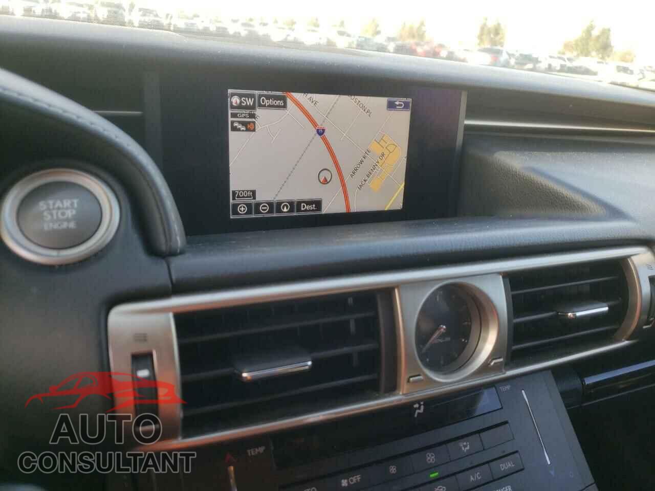 LEXUS IS 2016 - JTHBA1D28G5017048