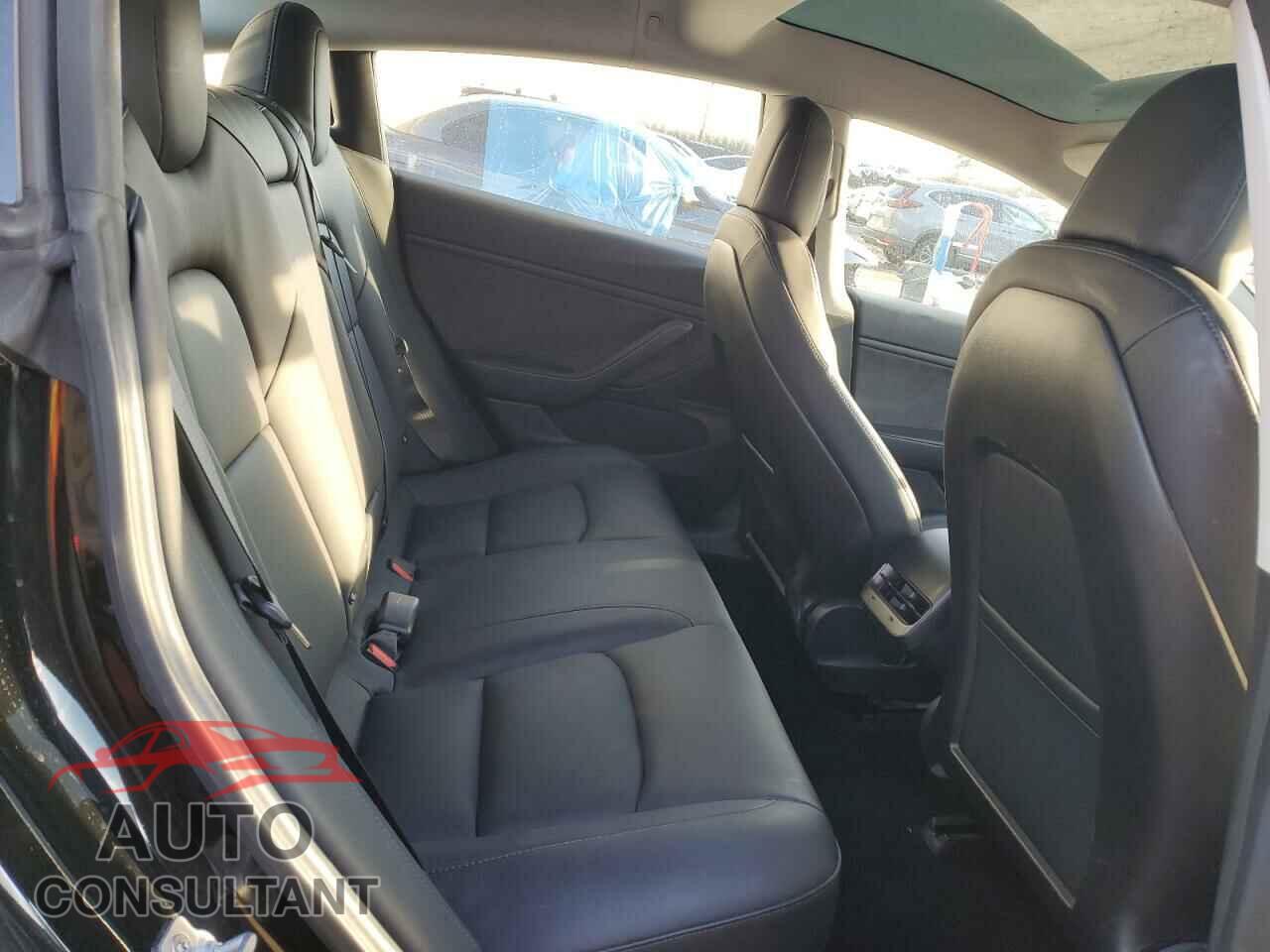 TESLA MODEL 3 2018 - 5YJ3E1EB3JF072005
