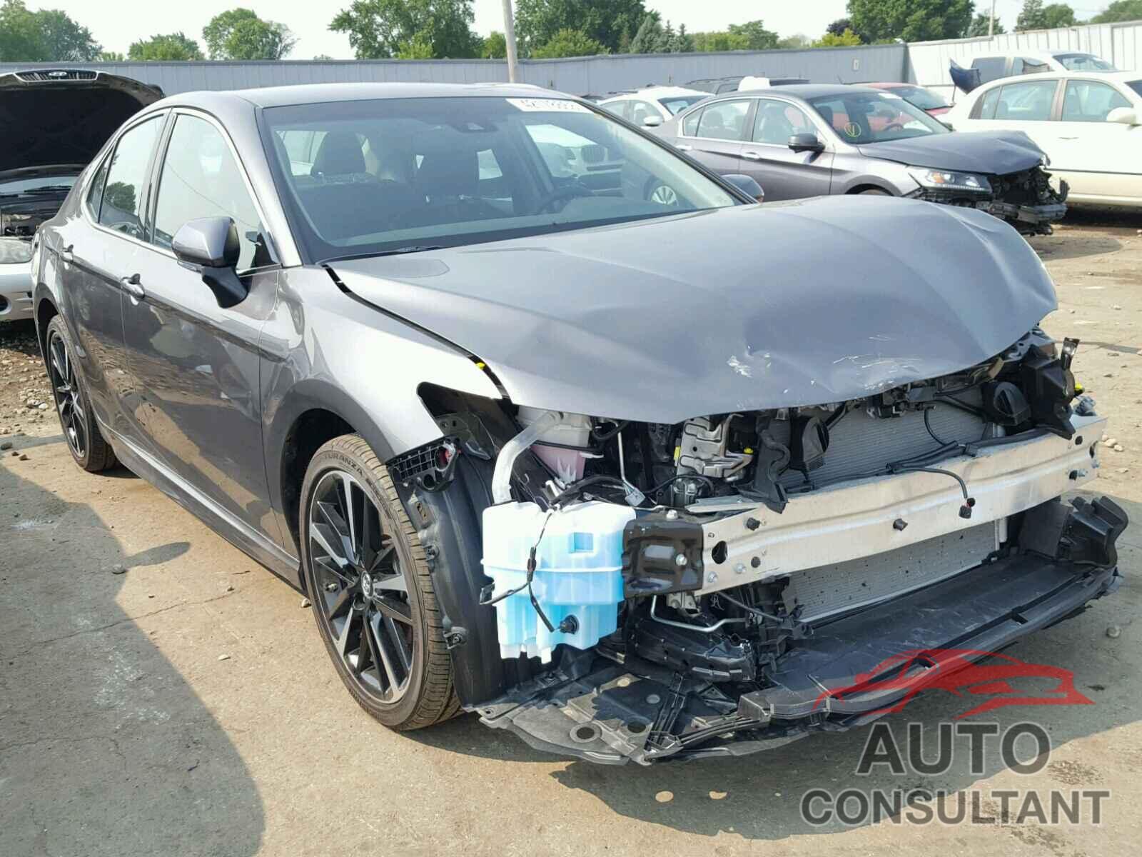 TOYOTA CAMRY 2018 - 4T1B61HK4JU059223