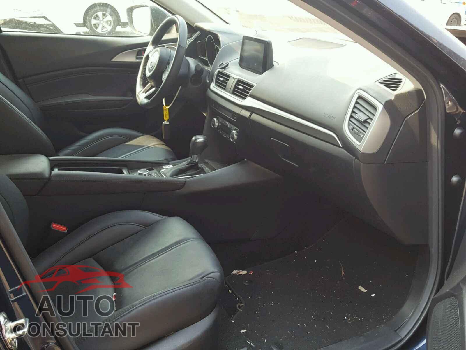 MAZDA 3 2017 - 3MZBN1L30HM150248