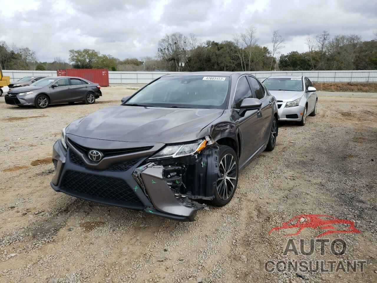 TOYOTA CAMRY 2018 - 4T1B11HK5JU663958