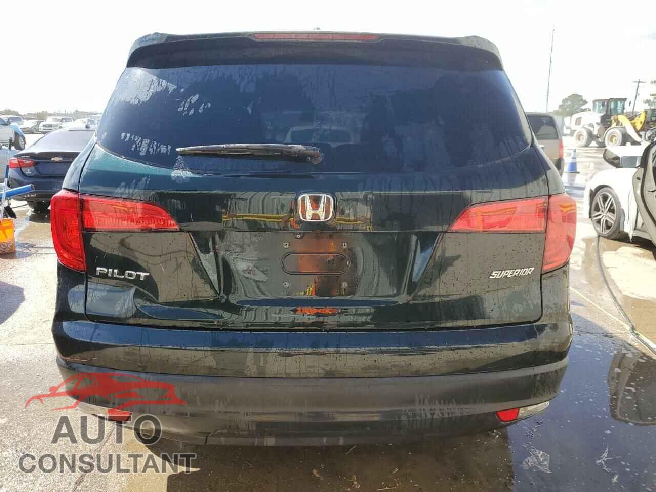 HONDA PILOT 2017 - 5FNYF5H57HB003294