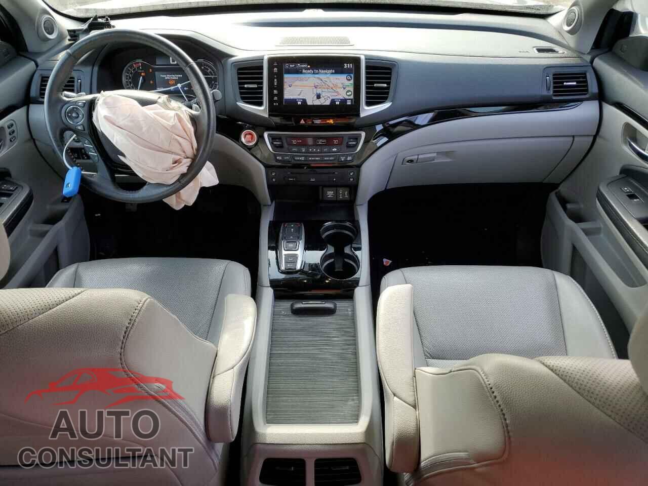 HONDA PILOT 2017 - 5FNYF6H06HB100609