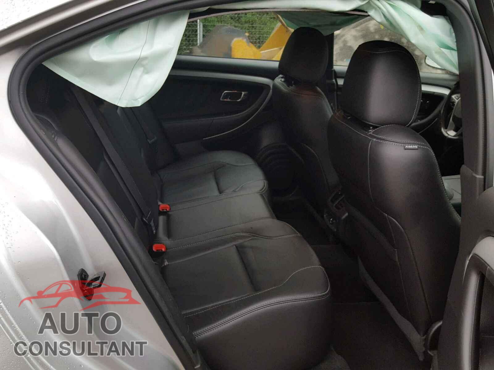 FORD TAURUS 2017 - 1FAHP2E86HG125411