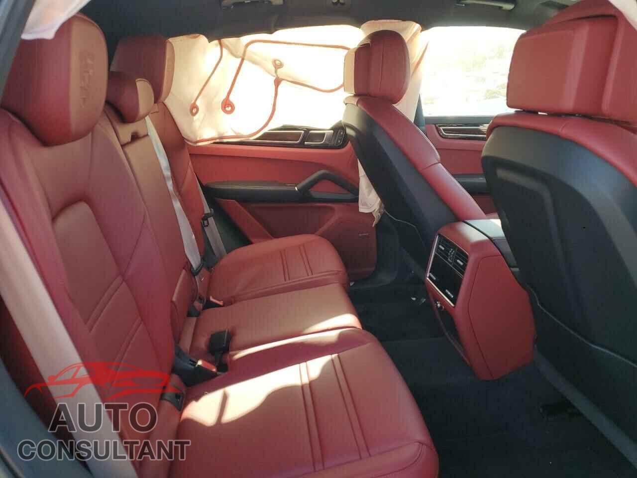 PORSCHE CAYENNE 2023 - WP1AB2AY4PDA14760